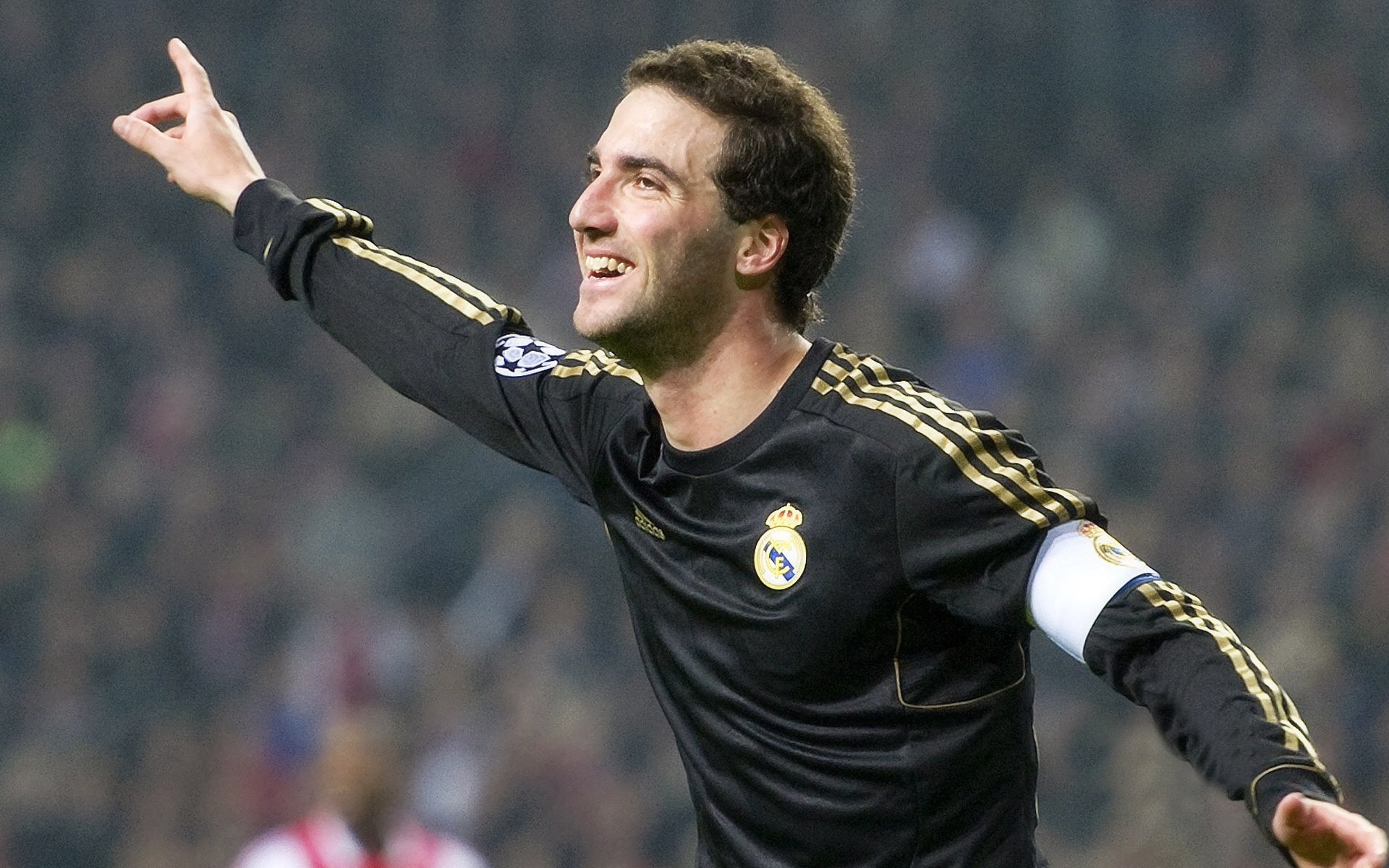 爱游戏体育账号注册-40岁莫德里奇在米兰表现出色成中场大腿。，莫德里奇去国米了吗